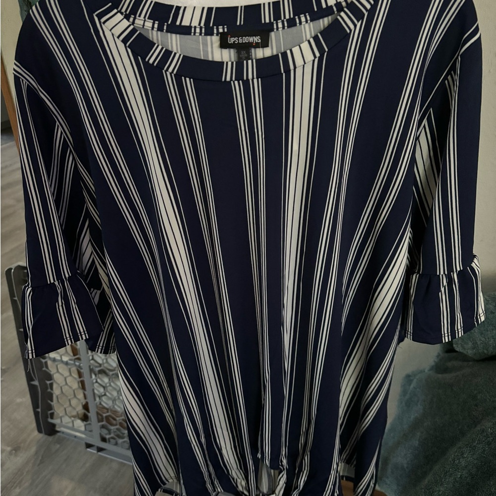Ups & Downs Woman’s Top